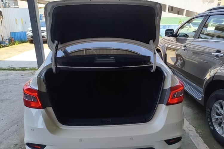 Used Nissan Sylphy 2019 1.6XV CVT Smart Connect Luxury Edition China VI Standard Trunk