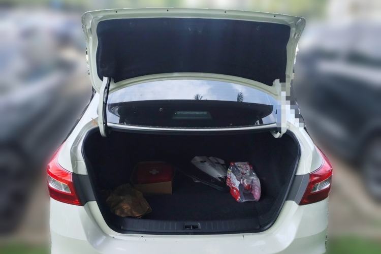 Used Nissan Sylphy 2019 1.6XV CVT Smart Connect Luxury Edition China VI Standard Trunk