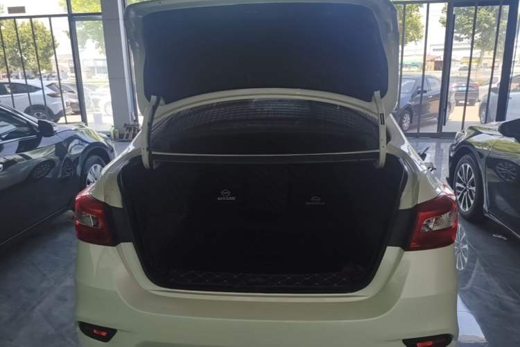 Used Nissan Sylphy 2019 Classic 1.6XL CVT Luxury Edition Trunk