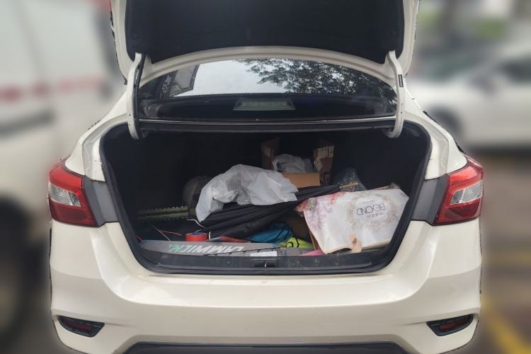 Used Nissan Sylphy 2019 1.6XV CVT Smart Connect Luxury Edition China VI Standard Trunk