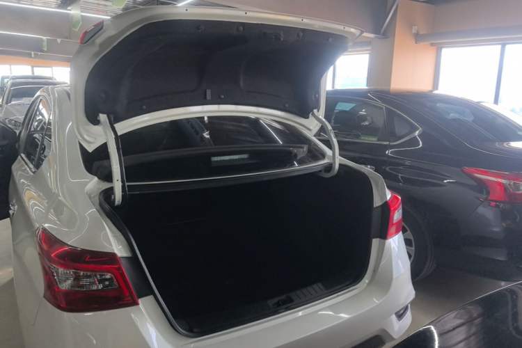 Used Nissan Sylphy 2019 Classic 1.6XL CVT Luxury Edition Trunk
