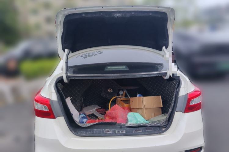 Used Nissan Sylphy 2019 1.6XV CVT Smart Connect Luxury Edition China VI Standard Trunk