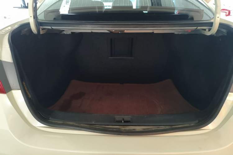 Used Nissan Sylphy 2019 1.6XV CVT Smart Connect Luxury Edition China VI Standard Trunk