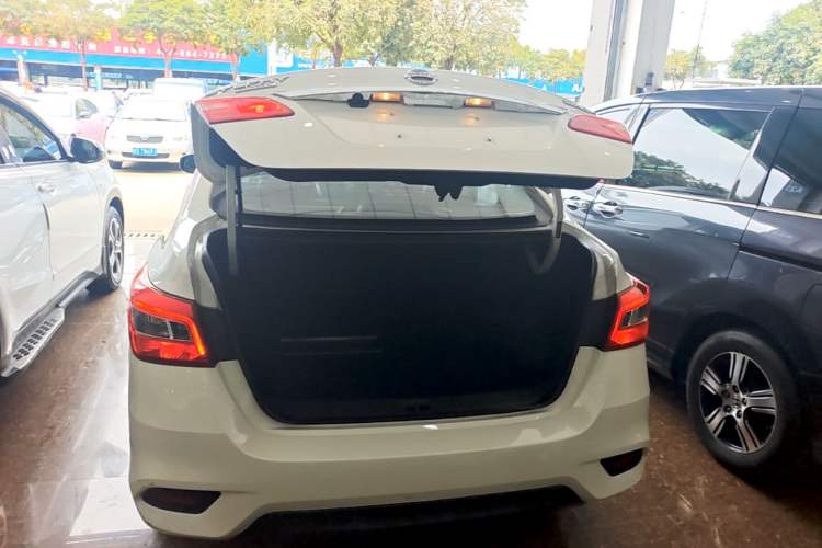 Used Nissan Sylphy 2019 Classic 1.6XL CVT Luxury Edition Trunk
