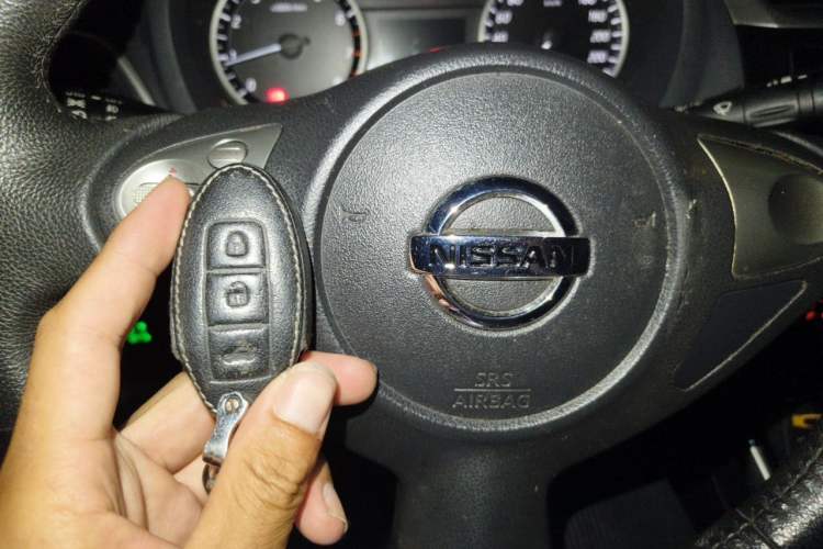 Used Nissan Sylphy 2019 1.6XV CVT Smart Connect Luxury Edition China VI Standard Vehicle Key