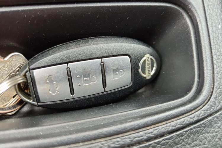 Used Nissan Sylphy 2019 1.6XV CVT Smart Connect Luxury Edition China V Standard Vehicle Key