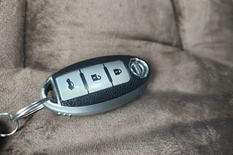 Used Nissan Sylphy 2019 1.6XV CVT Smart Connect Luxury Edition China VI Standard Vehicle Key
