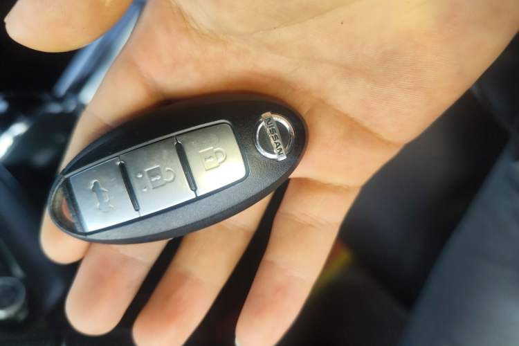 Used Nissan Sylphy 2019 1.6XV CVT Smart Connect Luxury Edition China V Standard Vehicle Key