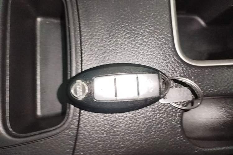 Used Nissan Sylphy 2019 1.6XV CVT Smart Connect Luxury Edition China V Standard Vehicle Key