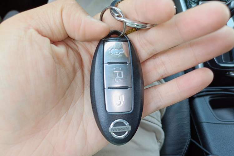 Used Nissan Sylphy 2019 1.6XV CVT Smart Connect Luxury Edition China VI Standard Vehicle Key