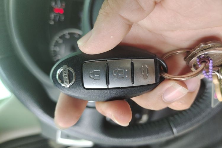 Used Nissan Sylphy 2019 1.6XV CVT Smart Connect Luxury Edition China VI Standard Vehicle Key