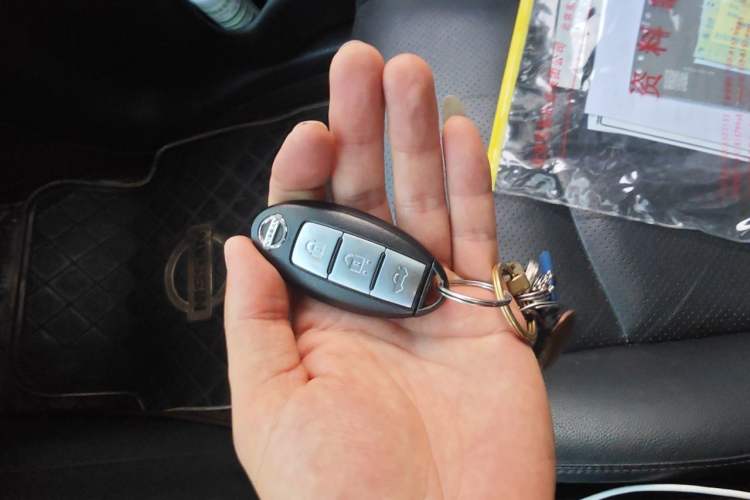 Used Nissan Sylphy 2019 1.6XV CVT Smart Connect Luxury Edition China VI Standard Vehicle Key