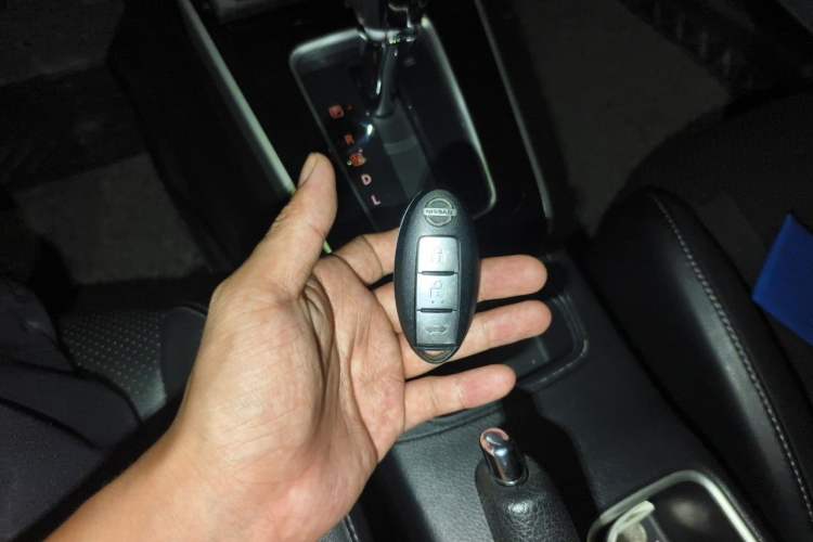 Used Nissan Sylphy 2019 1.6XV CVT Smart Connect Luxury Edition China VI Standard Vehicle Key