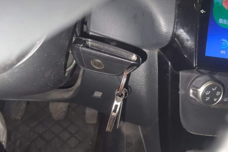 Used Nissan Sylphy 2019 1.6XL Manual Luxury Version China VI Standard Vehicle Key