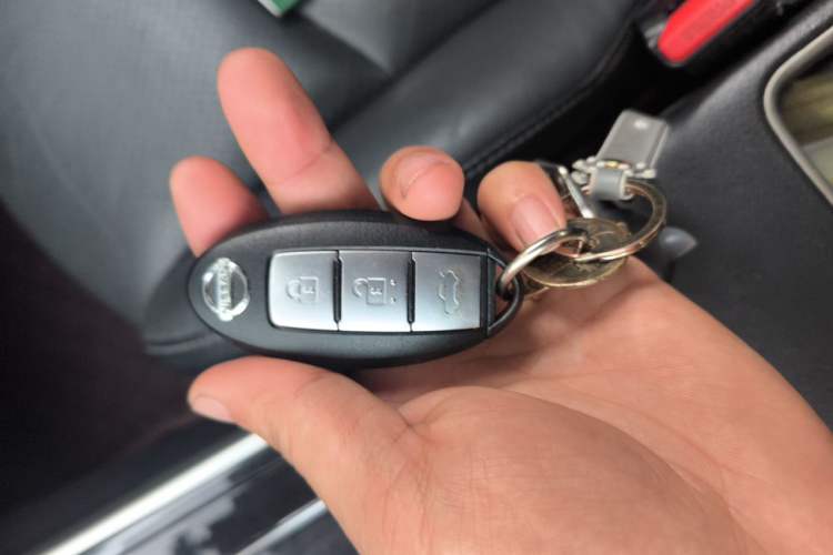 Used Nissan Sylphy 2019 1.6XV CVT Smart Connect Luxury Edition China VI Standard Vehicle Key