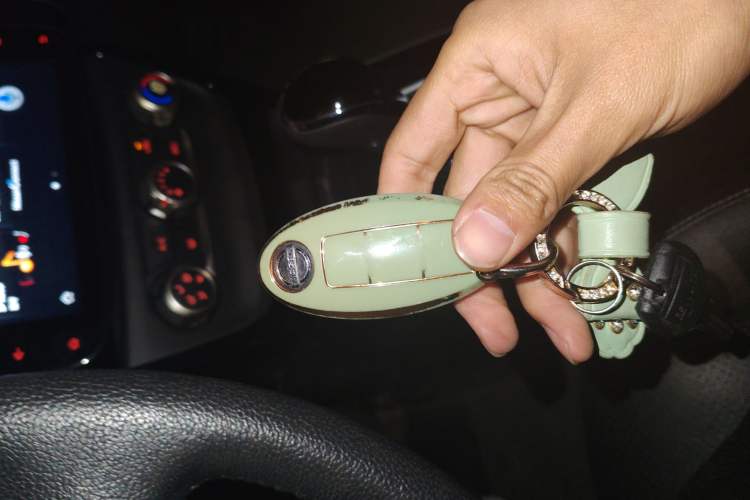 Used Nissan Sylphy 2019 1.6XV CVT Smart Connect Luxury Edition China VI Standard Vehicle Key