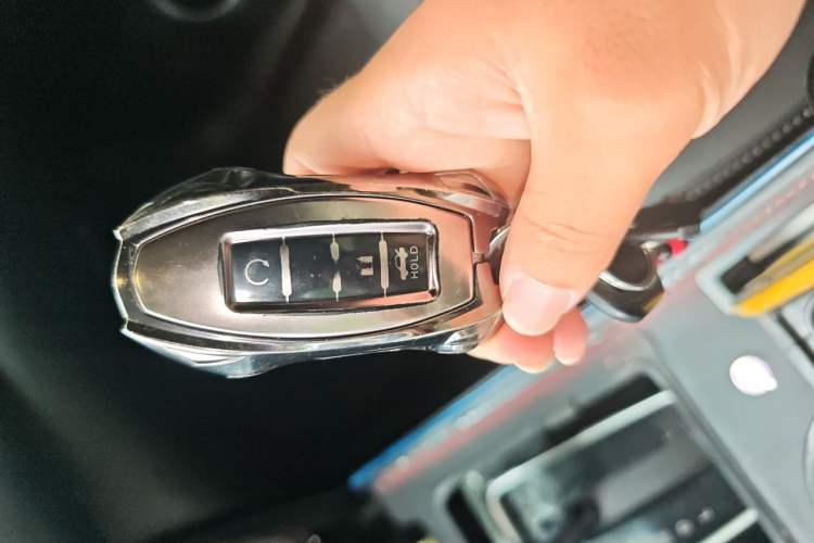 Used Nissan Sylphy 2019 1.6XV CVT Smart Connect Luxury Edition China V Standard Vehicle Key