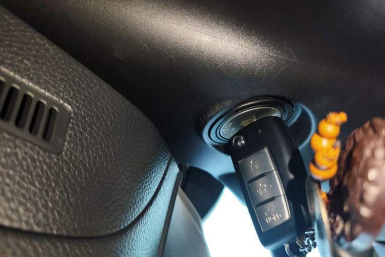Used Nissan Sylphy 2019 1.6XL Manual Luxury Version China VI Standard Vehicle Key