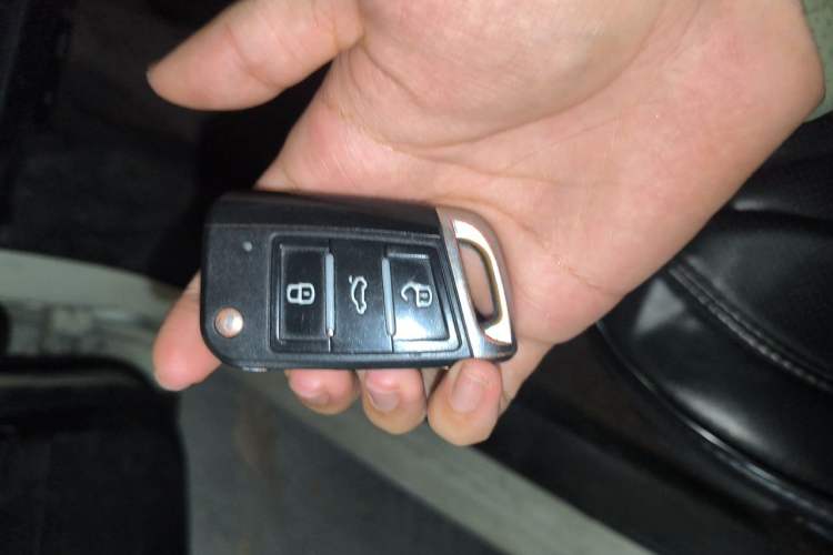 Used Nissan Sylphy 2019 Classic 1.6XE CVT Comfort Edition Vehicle Key