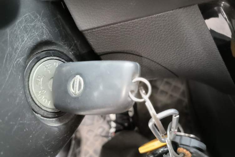 Used Nissan Sylphy 2019 1.6XL Manual Luxury Edition China V Standard Vehicle Key