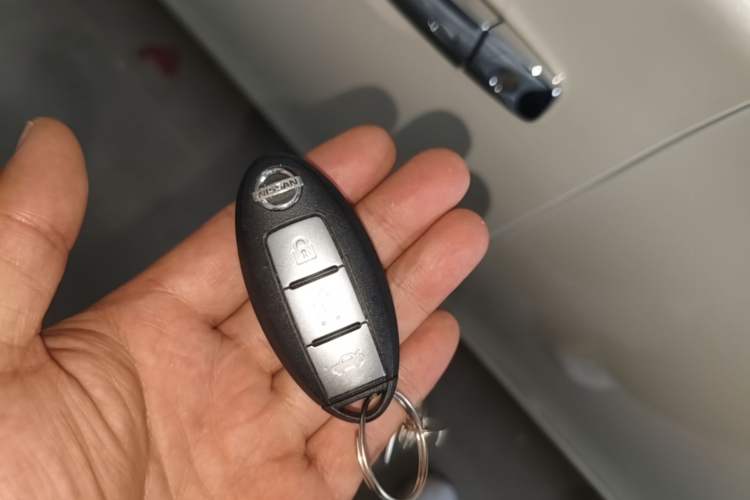 Used Nissan Sylphy 2019 1.6XV CVT Smart Connect Luxury Edition China VI Standard Vehicle Key