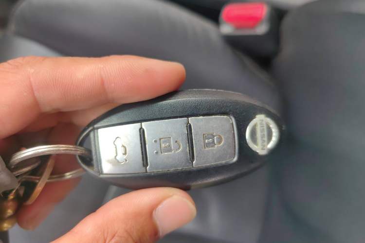 Used Nissan Sylphy 2019 1.6XV CVT Smart Connect Luxury Edition China VI Standard Vehicle Key