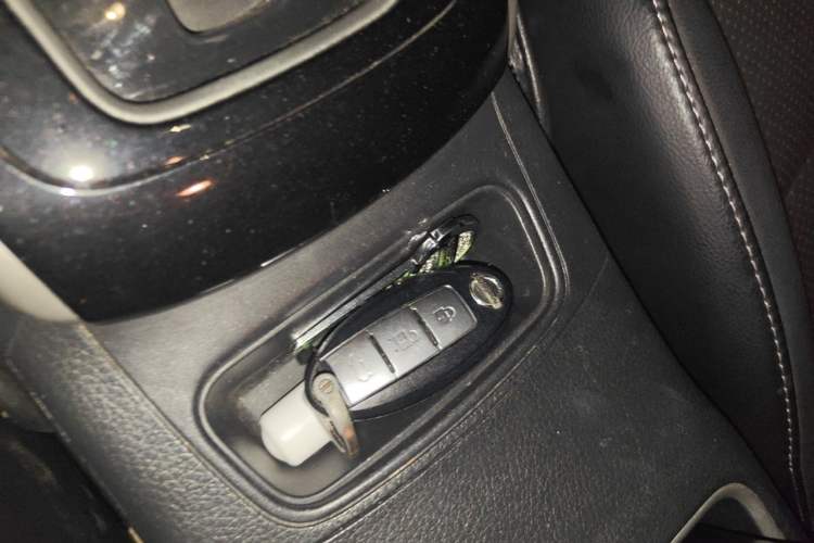 Used Nissan Sylphy 2019 1.6XV CVT Smart Connect Luxury Edition China V Standard Vehicle Key