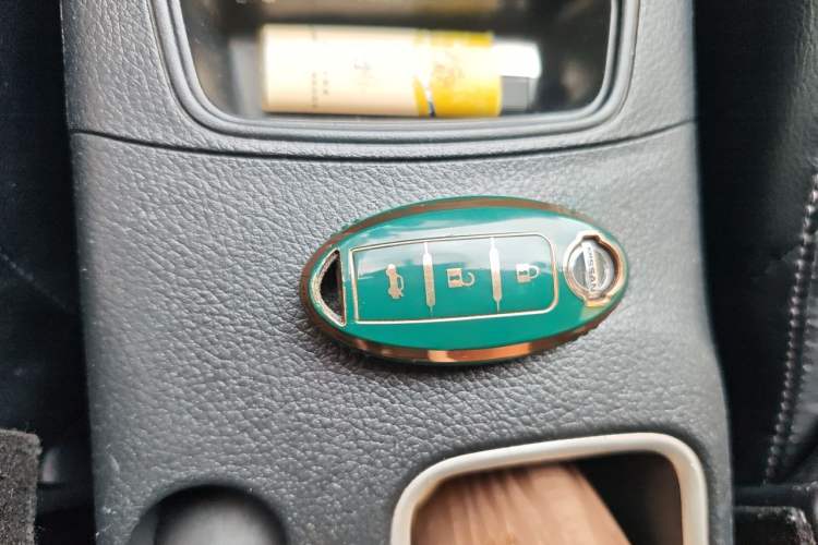 Used Nissan Sylphy 2019 1.6XV CVT Smart Connect Luxury Edition China VI Standard Vehicle Key