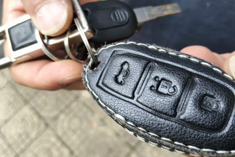 Used Nissan Sylphy 2019 1.6XV CVT Smart Connect Luxury Edition China V Standard Vehicle Key