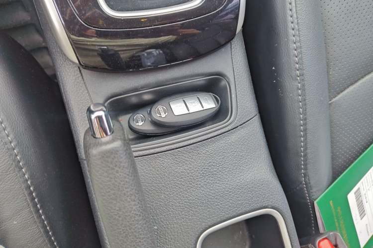 Used Nissan Sylphy 2019 1.6XV CVT Smart Connect Luxury Edition China V Standard Vehicle Key