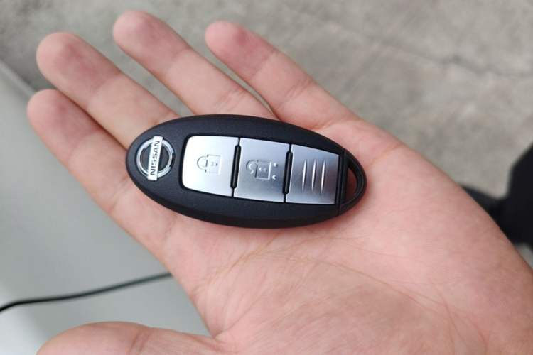 Used Nissan Sylphy 2019 1.6XV CVT Smart Connect Luxury Edition China VI Standard Vehicle Key