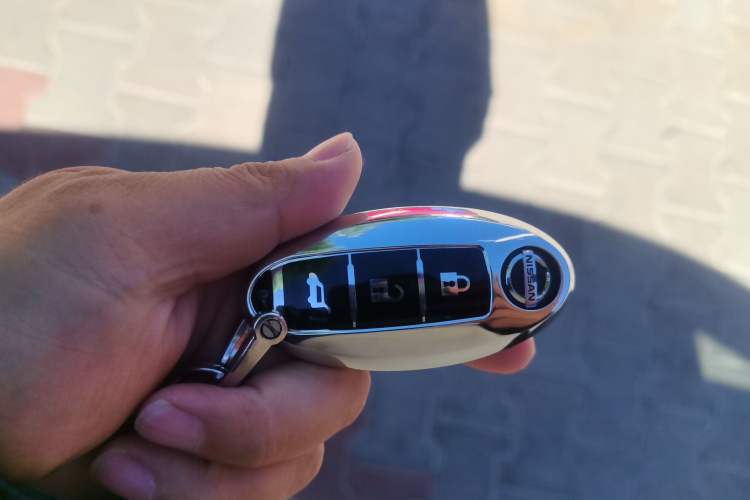 Used Nissan Sylphy 2019 1.6XV CVT Smart Connect Luxury Edition China VI Standard Vehicle Key