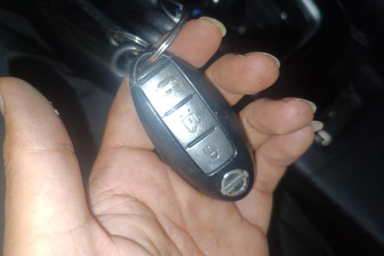 Used Nissan Sylphy 2019 1.6XV CVT Smart Connect Luxury Edition China VI Standard Vehicle Key