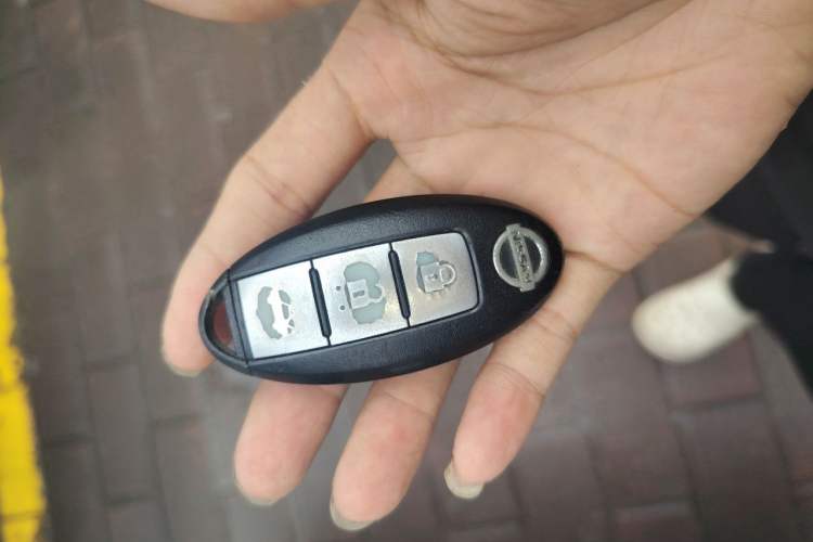 Used Nissan Sylphy 2019 1.6XV CVT Smart Connect Luxury Edition China VI Standard Vehicle Key