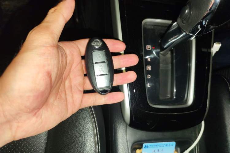 Used Nissan Sylphy 2019 1.6XV CVT Smart Connect Luxury Edition China VI Standard Vehicle Key