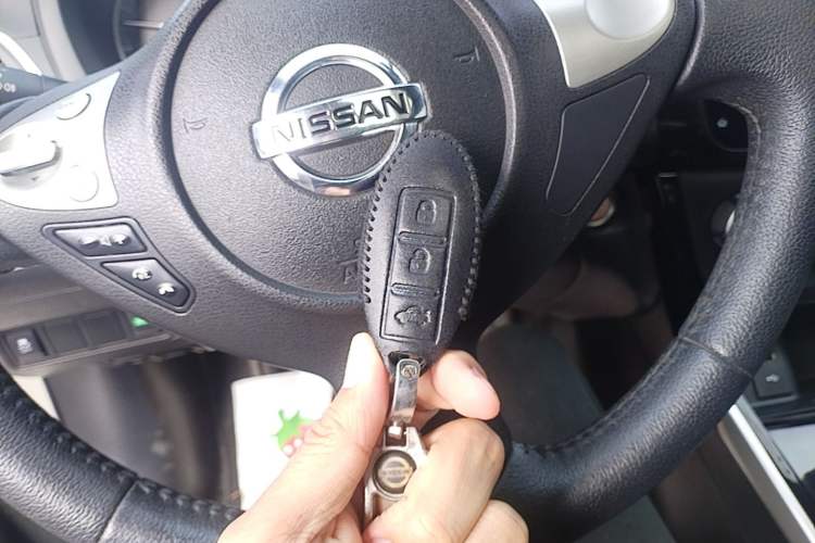 Used Nissan Sylphy 2019 1.6XV CVT Smart Connect Luxury Edition China VI Standard Vehicle Key
