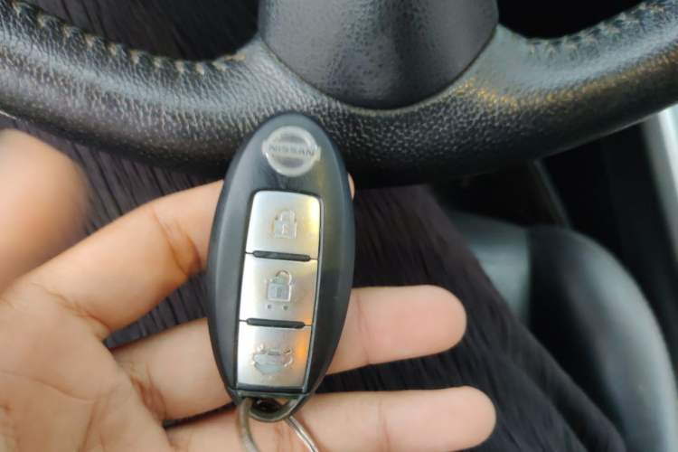 Used Nissan Sylphy 2019 1.6XV CVT Smart Connect Luxury Edition China VI Standard Vehicle Key