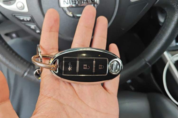 Used Nissan Sylphy 2019 1.6XV CVT Smart Connect Luxury Edition China VI Standard Vehicle Key