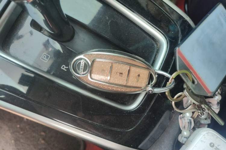 Used Nissan Sylphy 2019 1.6XV CVT Smart Connect Luxury Edition China VI Standard Vehicle Key