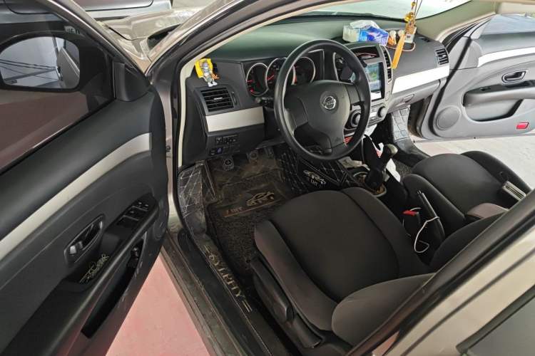 Used Nissan Sylphy 2019 Classic 1.6XE+ Manual SmartConnect Leading Edition Driver Seat