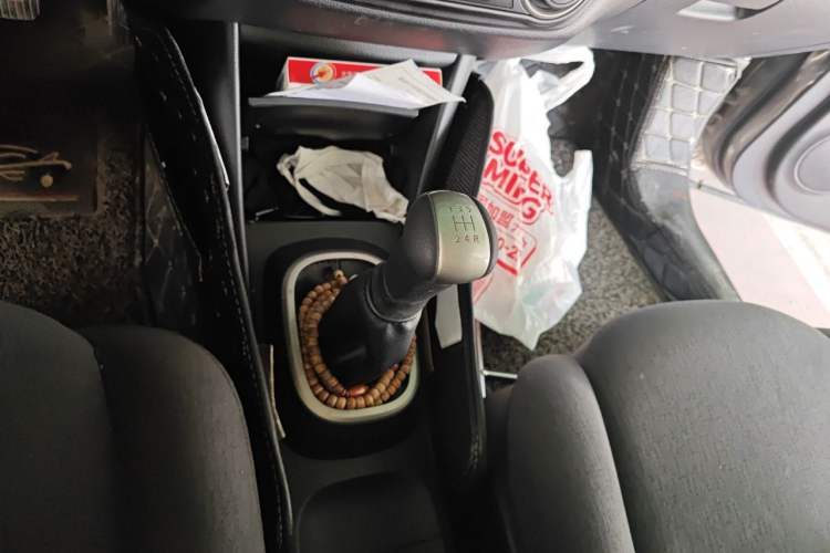 Used Nissan Sylphy 2019 Classic 1.6XE+ Manual SmartConnect Leading Edition Gear Lever