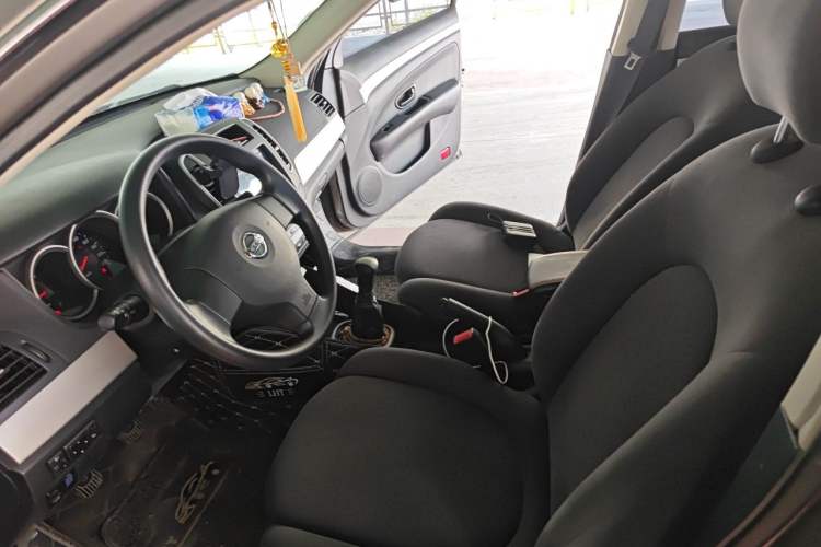 Used Nissan Sylphy 2019 Classic 1.6XE+ Manual SmartConnect Leading Edition Left Front Seat