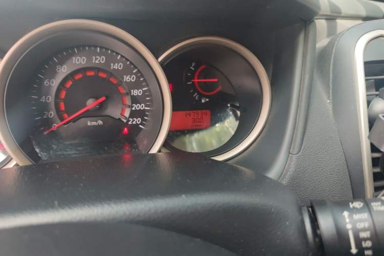 Used Nissan Sylphy 2019 Classic 1.6XE+ Manual SmartConnect Leading Edition Odometer Close Up