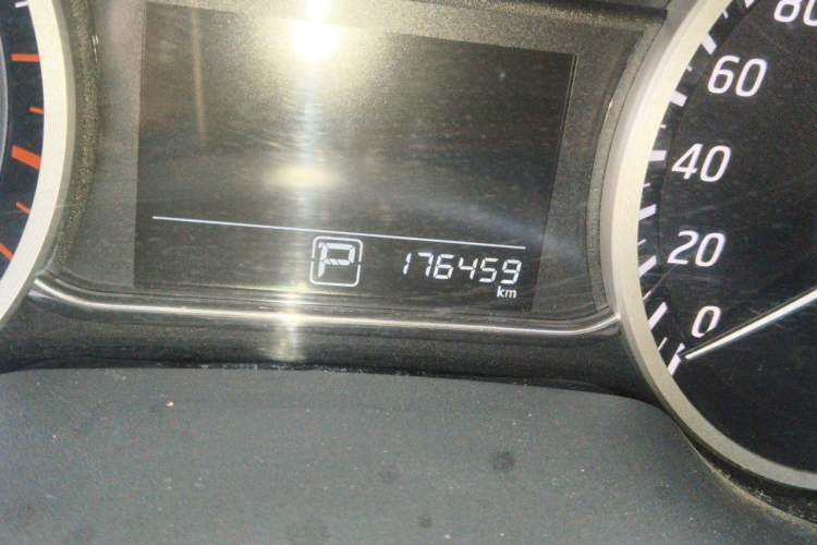 Used Nissan Sylphy 2019 1.6XV CVT Smart Connect Luxury Edition China V Standard Odometer Close Up