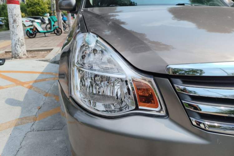 Used Nissan Sylphy 2019 Classic 1.6XE+ CVT SmartConnect Leading Edition Right Front Headlight