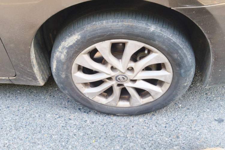 Used Nissan Sylphy 2019 1.6XV CVT Smart Connect Luxury Edition China V Standard Right Front Wheel Hub