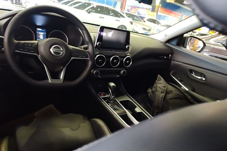 Used Nissan Sylphy 2020 1.6L XL CVT Enjoyment Edition Center Console