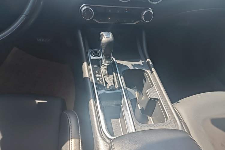 Used Nissan Sylphy 2020 1.6L XL CVT Smart Enjoyment Edition Gear Lever