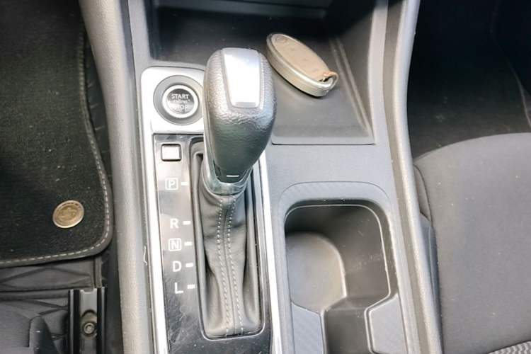 Used Nissan Sylphy 2020 1.6L XE CVT Comfort Edition Gear Lever