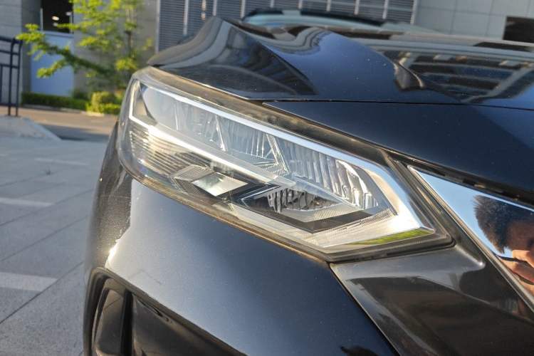 Used Nissan Sylphy 2020 Revised 1.6L XL CVT Enjoyment Edition Right Front Headlight